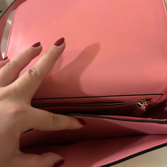 Authentic Valentino Elegant Pink Shoulder Bag - Picture 4 of 9